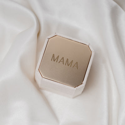 Mama Necklace and Necklace Box