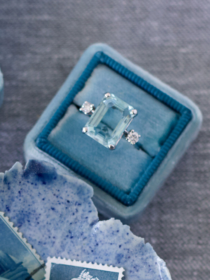 Emerald-Cut-Vintage-Diamond-Ring-Teal-Ring-Box