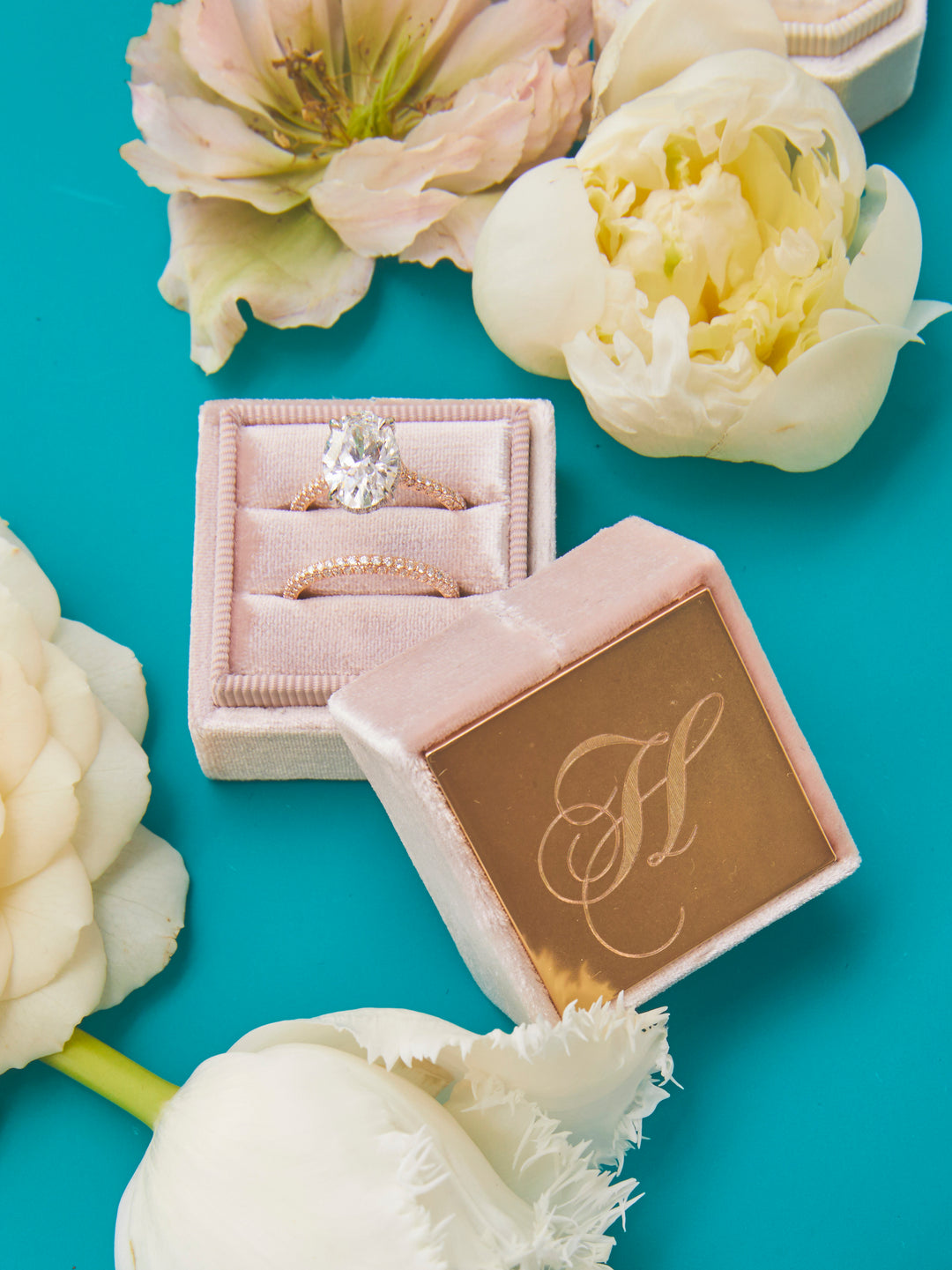 The Monroe Classic Double Ring Box – The Mrs. Box