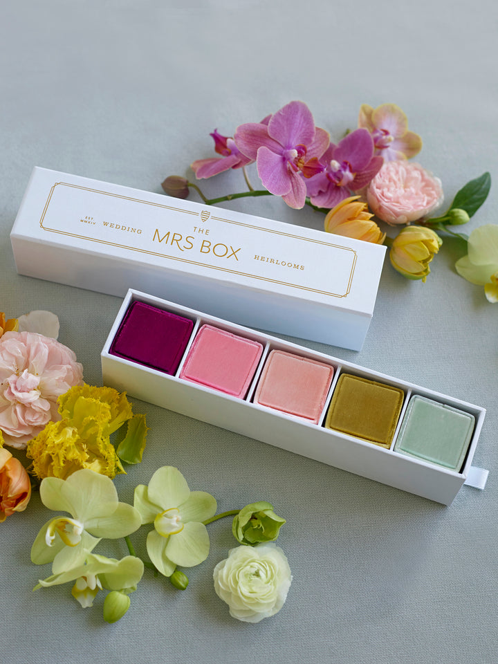 Styling Sets – The Mrs. Box