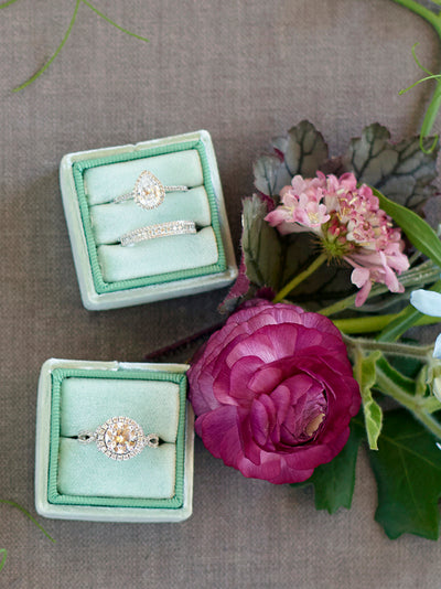 traditional green velvet wedding ring box gift