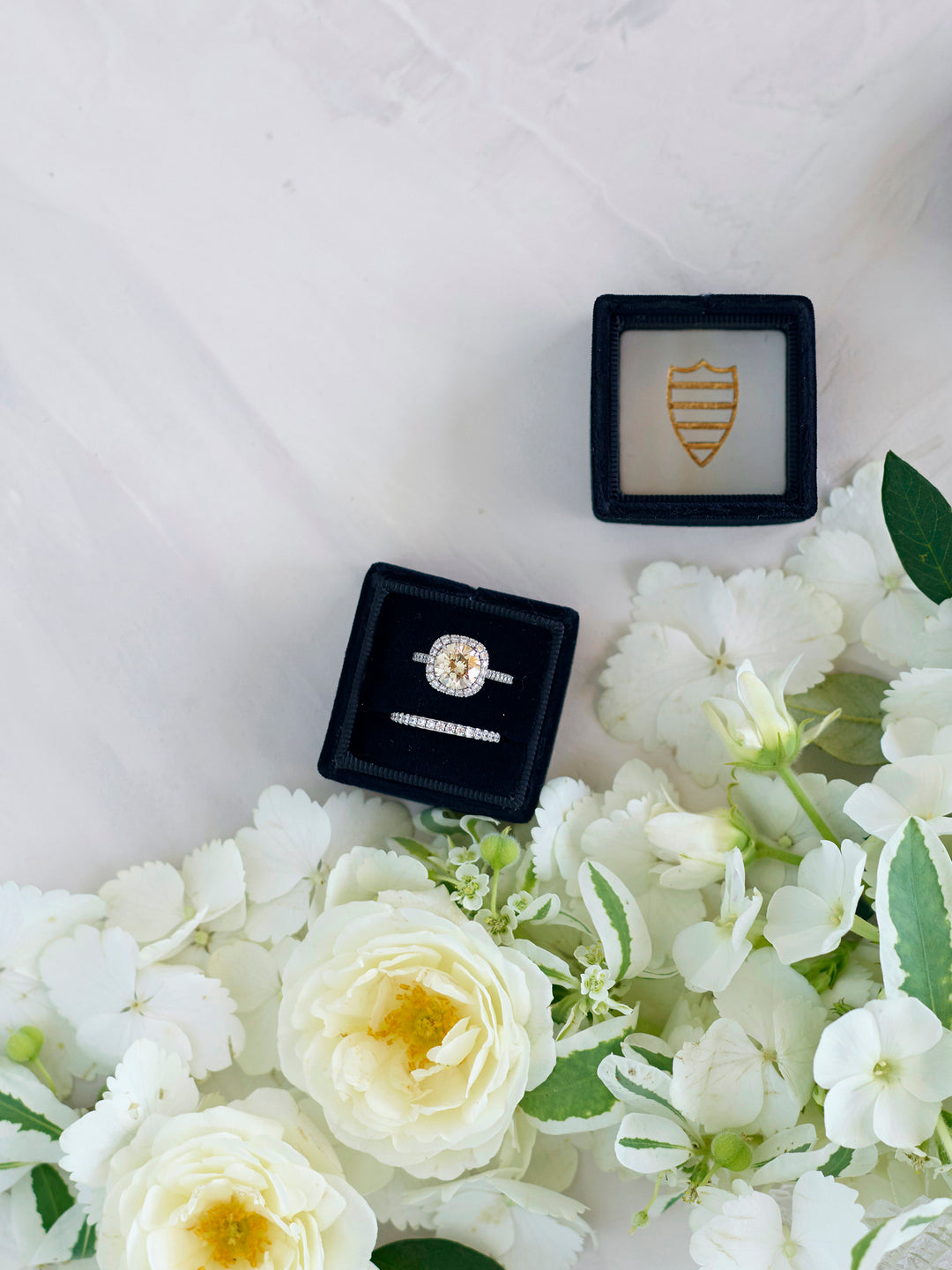 Vintage Style Mr & Mrs Ring Bearer Box – White & Black Wedding Ceremony Box